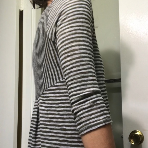 W5 Drapey Striped Top - Picture 2 of 5